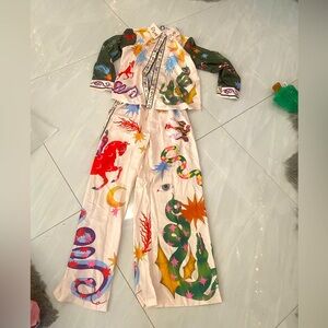 Like My Choice matching pants and shirts set. Size small. Never worn.